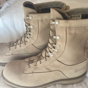 BATES 03-D-0321 NEW Desert Tan Suede Steel Toe Military Boots Gore-Tex. …